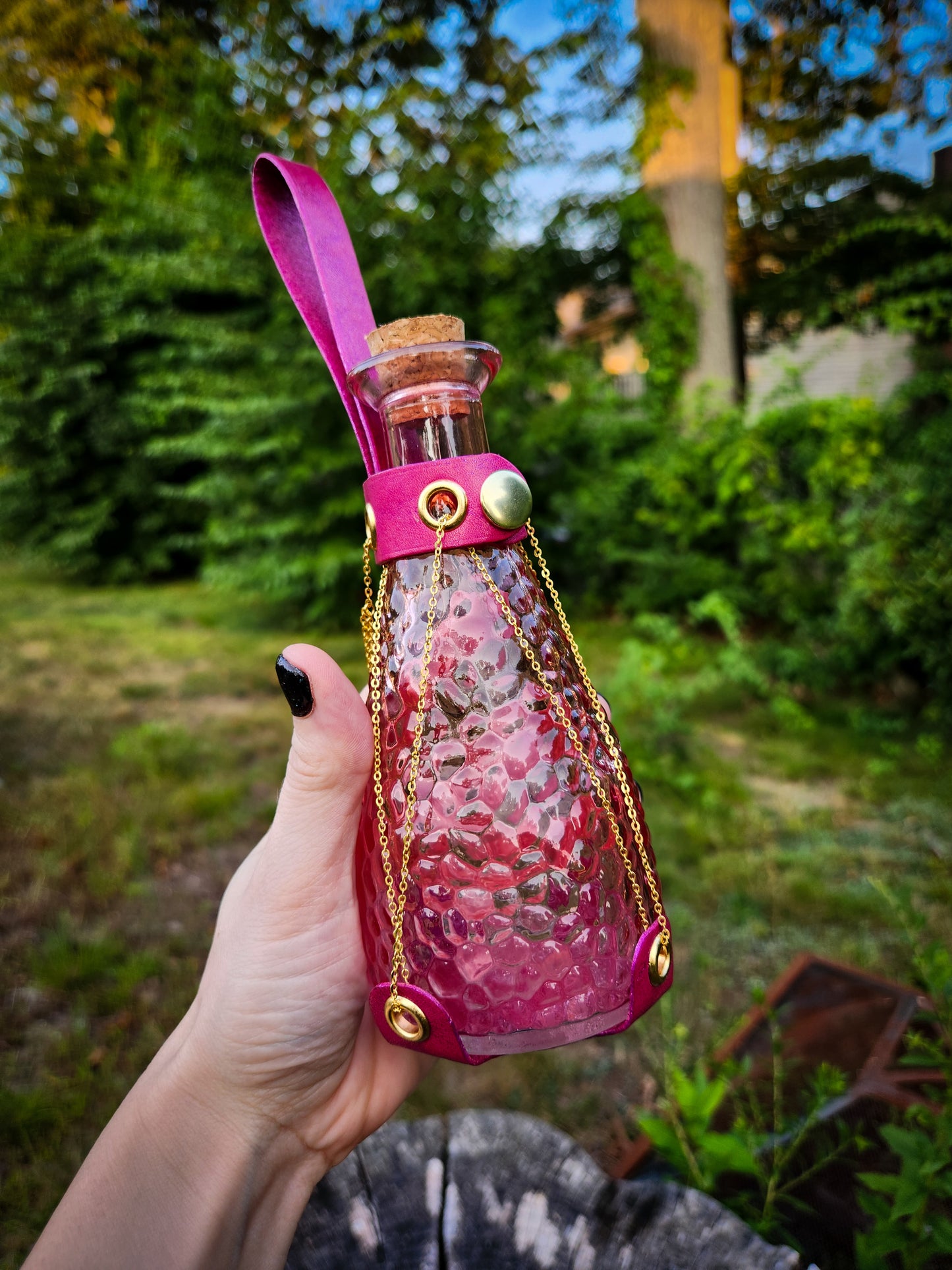 Rosethorn Elixir Vessel – Gold Chain Edition