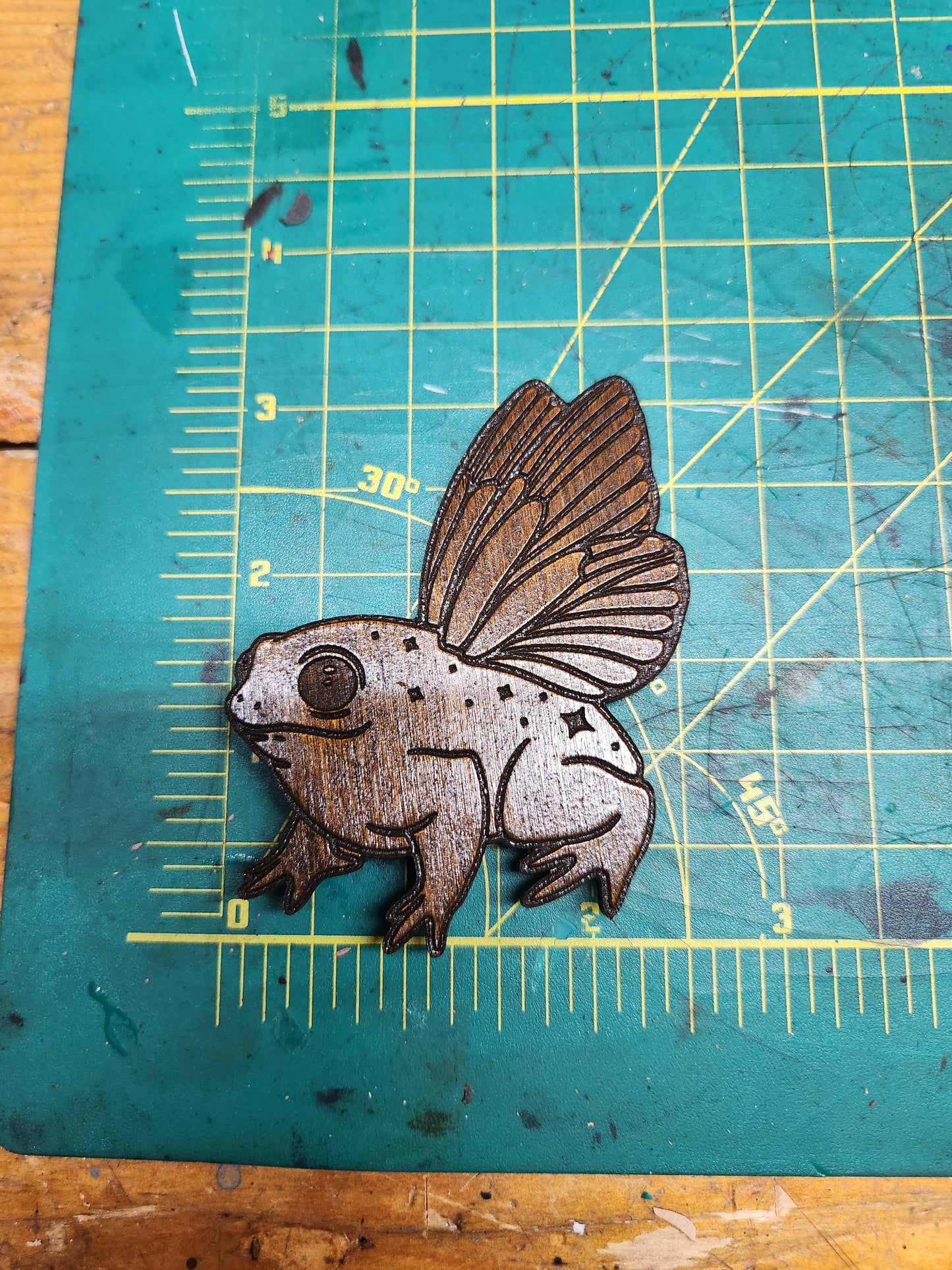 Flying Frog Magnet - Birch Plywood
