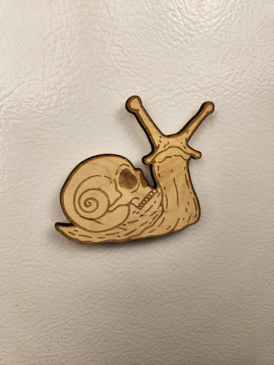 Skull Snail Magnet – Birch Ply, Goblincore Cottage Decor