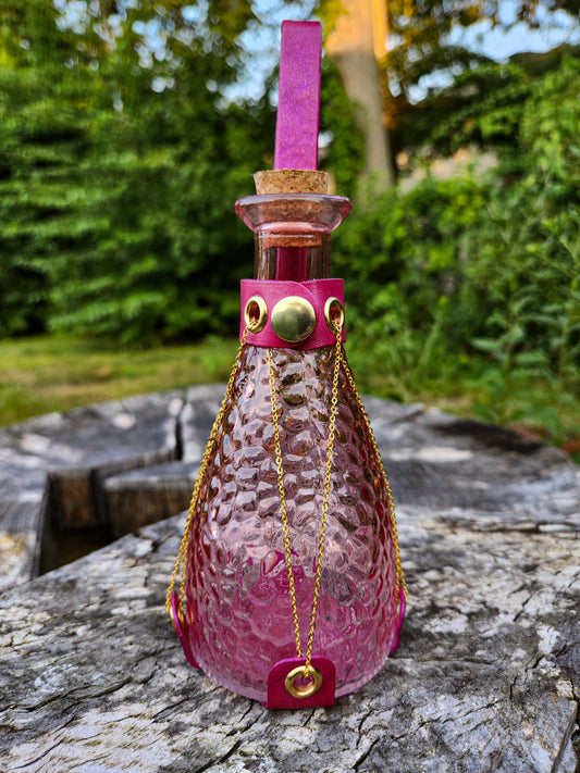 Rosethorn Elixir Vessel – Gold Chain Edition