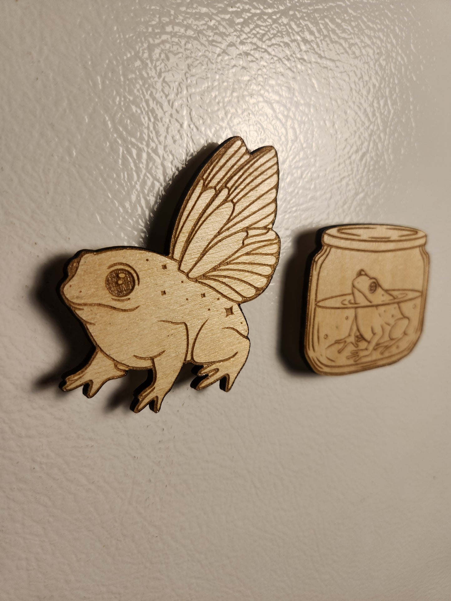 Flying Frog Magnet - Birch Plywood