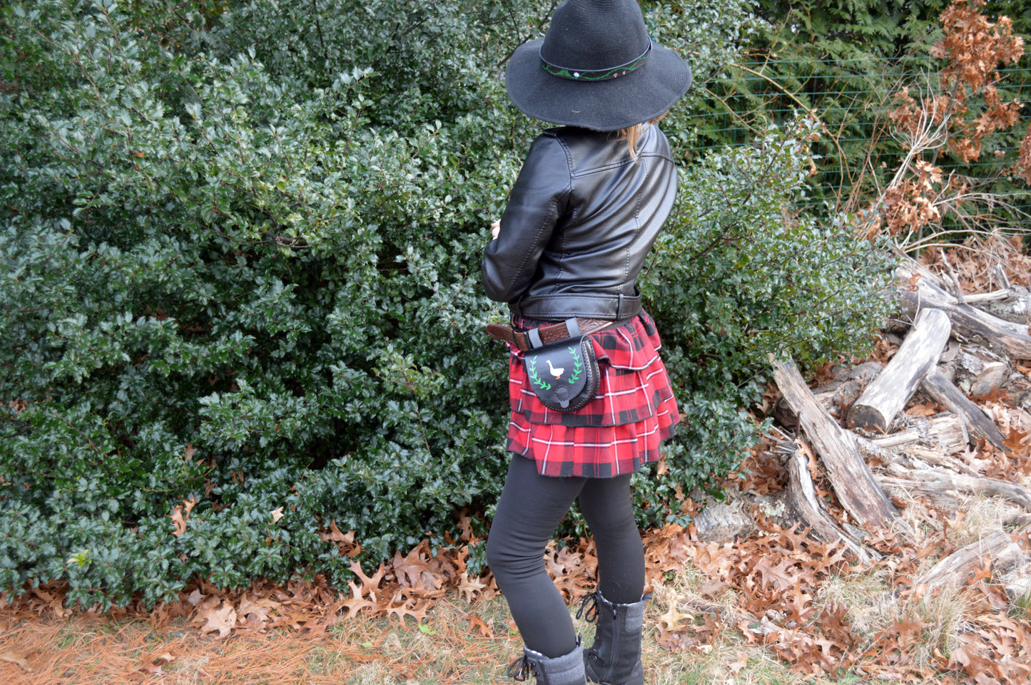 Hand-Painted Leather Belt Pouch with Goose Design | Black Hip Bag for LARP, Cosplay